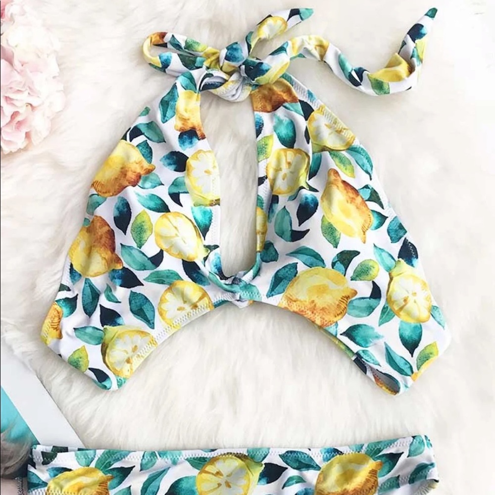 SOLD❌❌❌❌Cupshe Lemon Print Swim Set